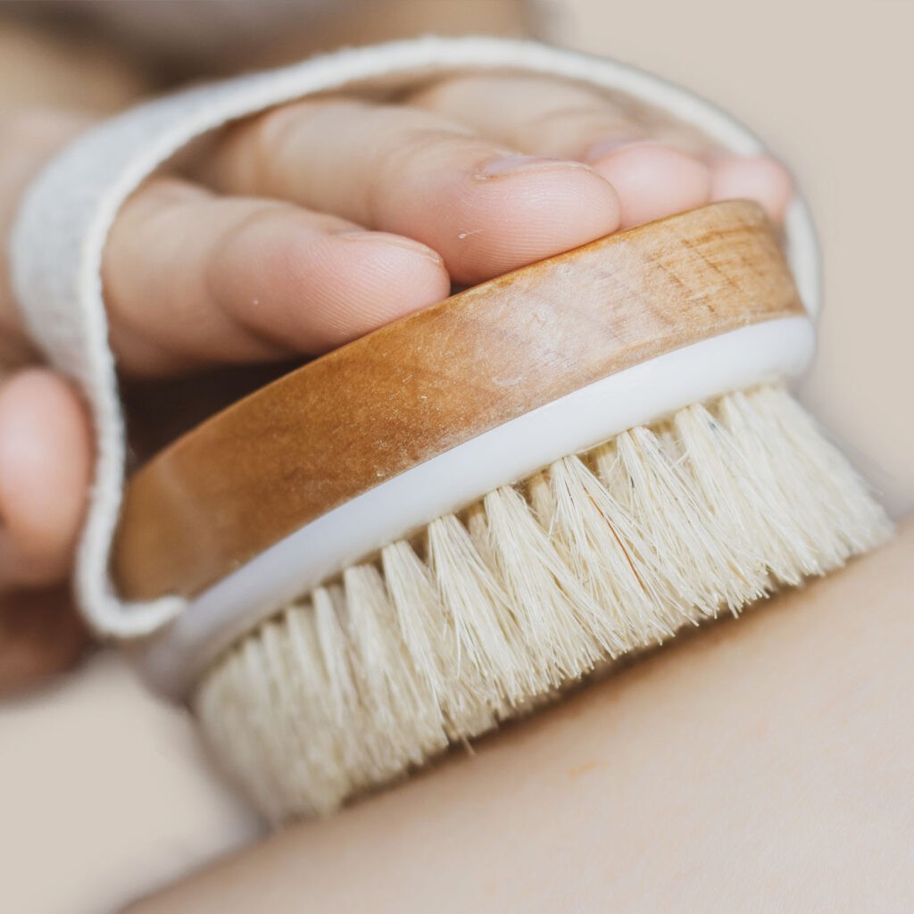 leg-massage-with-dry-brushing
